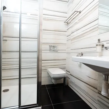 甘特康体旅馆 4* 比尔森