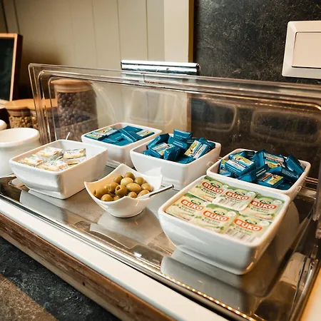 甘特康体旅馆 比尔森